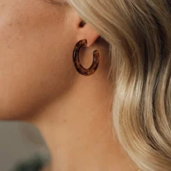 Tortoise Flat Hoops|Susan Shaw Clearance